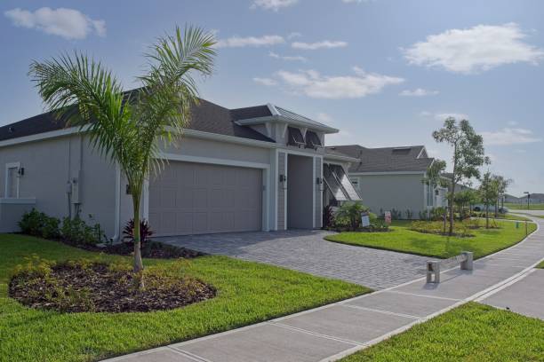 Best Local Driveway Pavers  in Lla Lla, WA